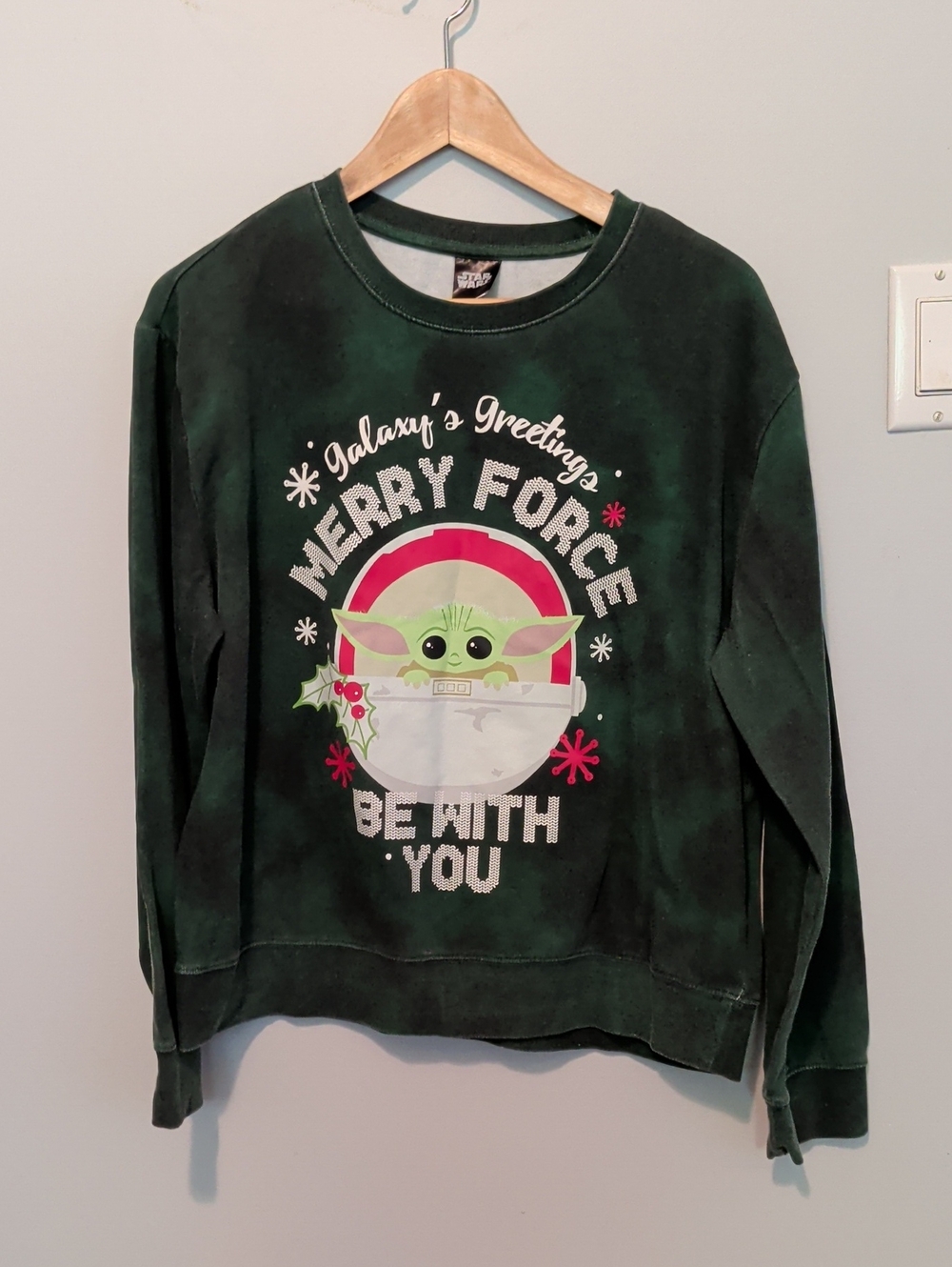 Star Wars Dark Green Crewneck Christmas Sweatshirt with Black Logo Tag